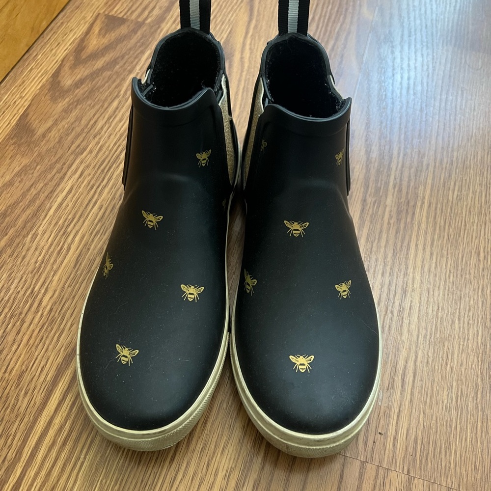 Black Boots with Gold Bee Design
